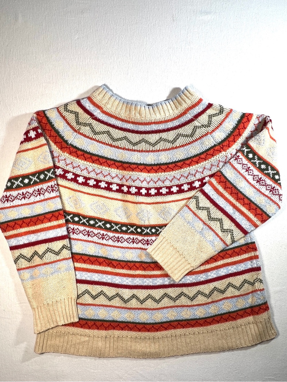 MISSLOOK Cream Fair Isle Turtleneck Sweater with Red and Green Accents